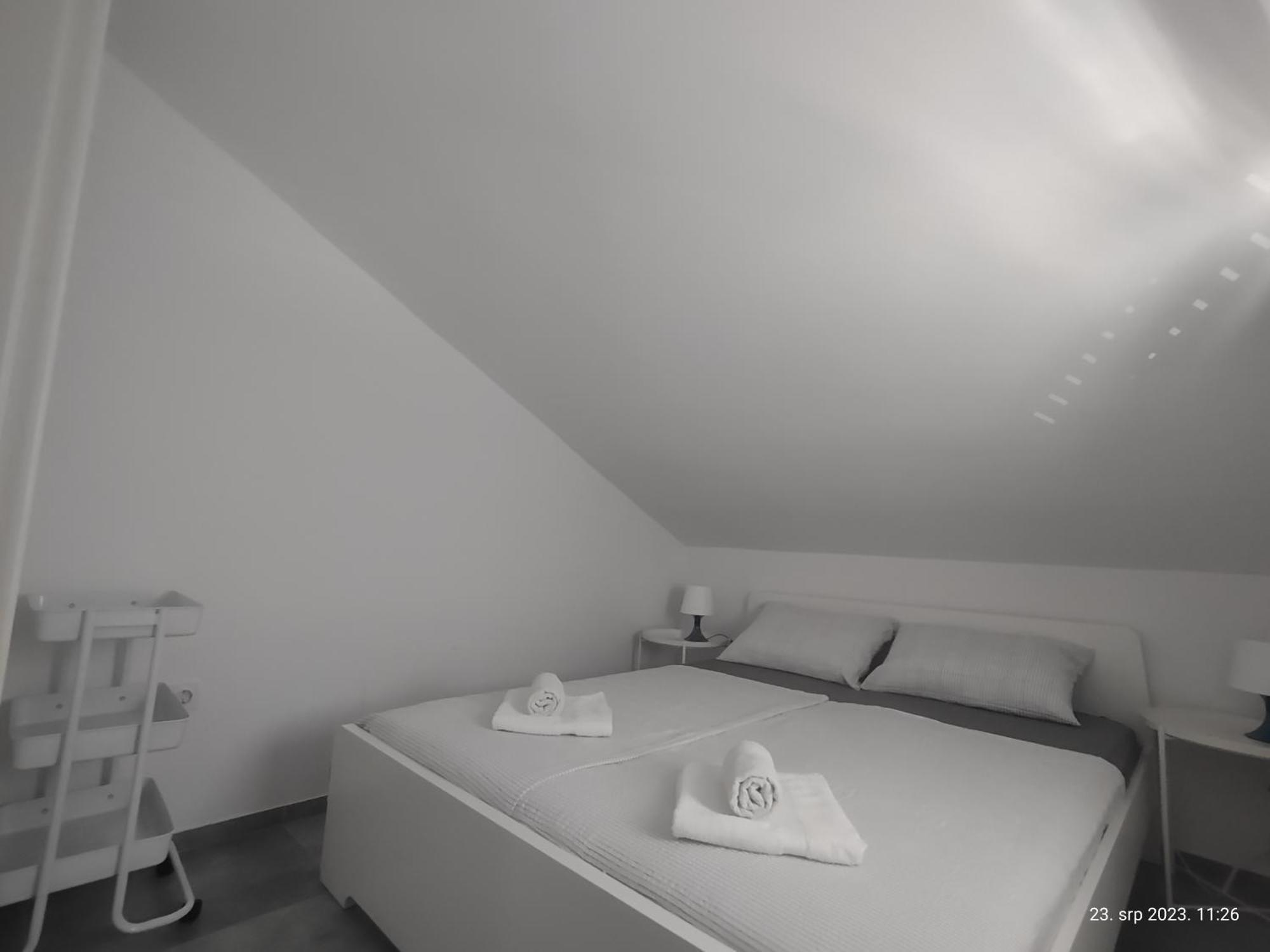 Duplex Appartment Luna Krk Town Eksteriør bilde
